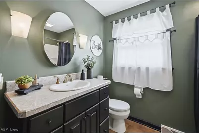 503 Meadowland Drive, Hubbard, OH 44425 - Photo 16