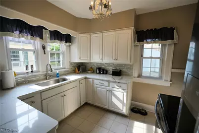 354 Cornell Avenue, Elyria, OH 44035 - Photo 10