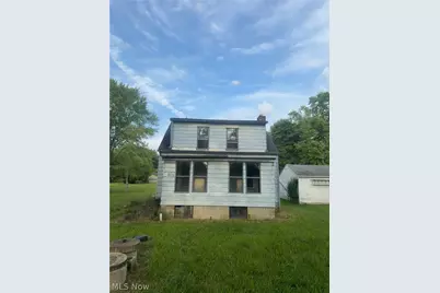 3573 Pershing Avenue, Hubbard, OH 44425 - Photo 2