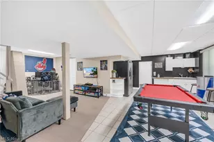 1159 E Robinson Ave, Barberton, OH 44203 - Photo 26