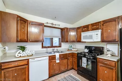 1384 Northeast Avenue, Tallmadge, OH 44278 - Photo 10