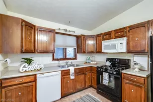 1384 Northeast Ave, Tallmadge, OH 44278 - Photo 10
