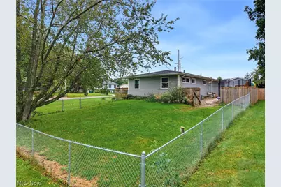 270 Magua Drive, Akron, OH 44319 - Photo 6