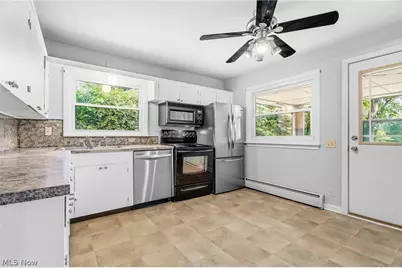 543 Winesap Avenue SW, North Canton, OH 44709 - Photo 12