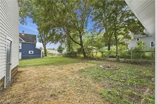 1405 Wabash Ct NE, Canton, OH 44705 - Photo 6