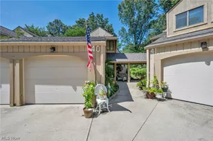 40 Landings Way, Avon Lake, OH 44012 - Photo 2