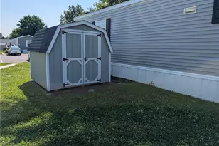 215 Cedar Brook Dr, Elyria, OH 44035 - Photo 14