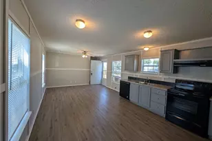 215 Cedar Brook Dr, Elyria, OH 44035 - Photo 6