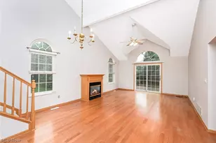 4007 Falconswalk Ct, Stow, OH 44224 - Photo 2