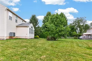 1910 Northgate Cir, Akron, OH 44320 - Photo 40