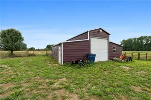 15340 Cowley Rd, Grafton, OH 44028 - Photo 38