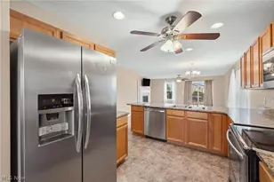 37470 Tail Feather Dr, North Ridgeville, OH 44039 - Photo 8