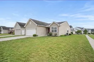 37470 Tail Feather Dr, North Ridgeville, OH 44039 - Photo 2
