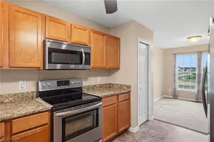 37470 Tail Feather Dr, North Ridgeville, OH 44039 - Photo 10