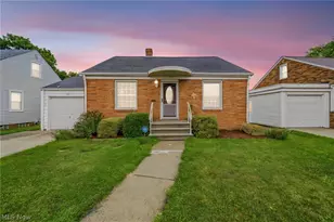 229 E 326th St, Willowick, OH 44095 - Photo 2