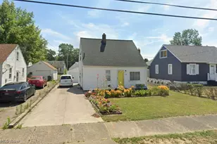 2726 Gilbert Ave NE, Canton, OH 44705 - Photo 4