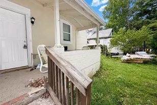 1027 Yale St, Akron, OH 44301 - Photo 2