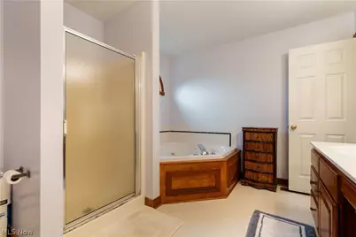 6633 Olde Stone Circle NE, Canton, OH 44721 - Photo 40