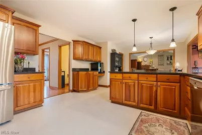 6633 Olde Stone Circle NE, Canton, OH 44721 - Photo 24