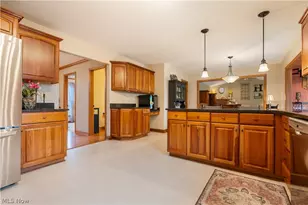 6633 Olde Stone Cir NE, Canton, OH 44721 - Photo 24