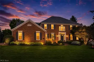 6633 Olde Stone Cir NE, Canton, OH 44721 - Photo 2