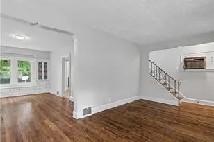 9809 Hilgert Dr, Loveland, OH 44104 - Photo 8