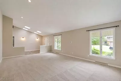 369 Homewood Avenue, Akron, OH 44312 - Photo 6