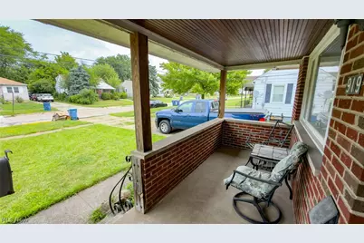919 W 23rd Street, Lorain, OH 44052 - Photo 4