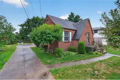 2014 32nd Street NW, Canton, OH 44709 - Photo 2