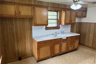 1104 Vine St, Coshocton, OH 43812 - Photo 2