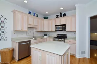 8205 Knolls Way, Chagrin Falls, OH 44023 - Photo 8