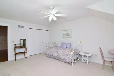 8205 Knolls Way, Chagrin Falls, OH 44023 - Photo 28