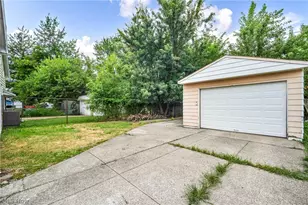 13805 Chapelside Ave, Loveland, OH 44120 - Photo 38