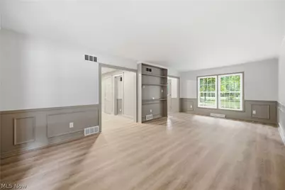 5683 Chestnut Ridge Road, Hubbard, OH 44425 - Photo 14