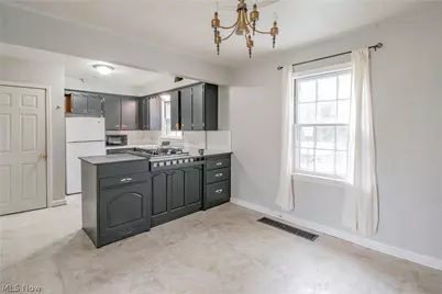 1410 Schneider Street NE, Canton, OH 44721 - Photo 6