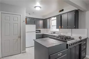 1410 Schneider St NE, Canton, OH 44721 - Photo 8