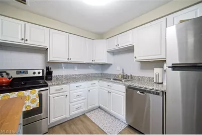 10301 Lake Avenue #521, Loveland, OH 44102 - Photo 8