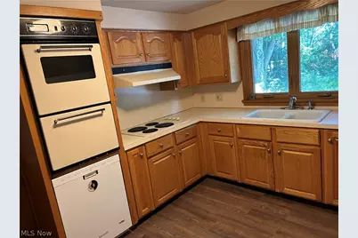 4384 Parkdale Avenue NW, Canton, OH 44718 - Photo 2