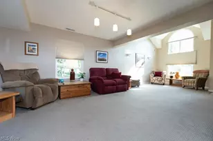 307 Huntsford Dr, Macedonia, OH 44056 - Photo 2
