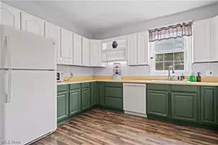 773 Dan St, Akron, OH 44310 - Photo 14