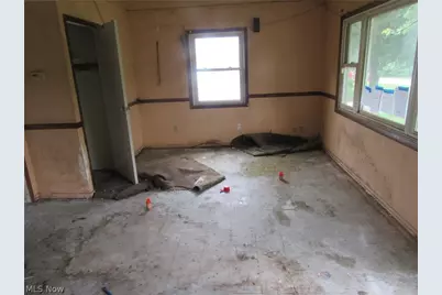 127 Belmont Avenue, Elyria, OH 44035 - Photo 6