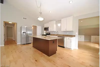 7101 Ivy Court, Mentor, OH 44060 - Photo 4