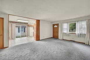 261 Fairmount Ave, Barberton, OH 44203 - Photo 6