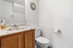 5066 Creekside Blvd, Brunswick Hills, OH 44212 - Photo 30