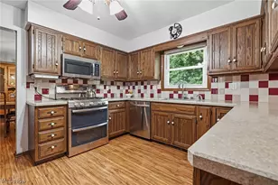 5066 Creekside Blvd, Brunswick Hills, OH 44212 - Photo 10