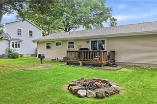 6955 Colleen Dr, Youngstown, OH 44512 - Photo 2