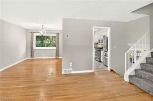 1124 Blueberry Hill Dr, Brunswick, OH 44212 - Photo 14