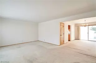 29581 Robert St, Wickliffe, OH 44092 - Photo 8