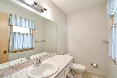 29581 Robert Street, Wickliffe, OH 44092 - Photo 14