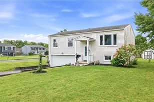 378 Dehoff Dr, Youngstown, OH 44515 - Photo 2